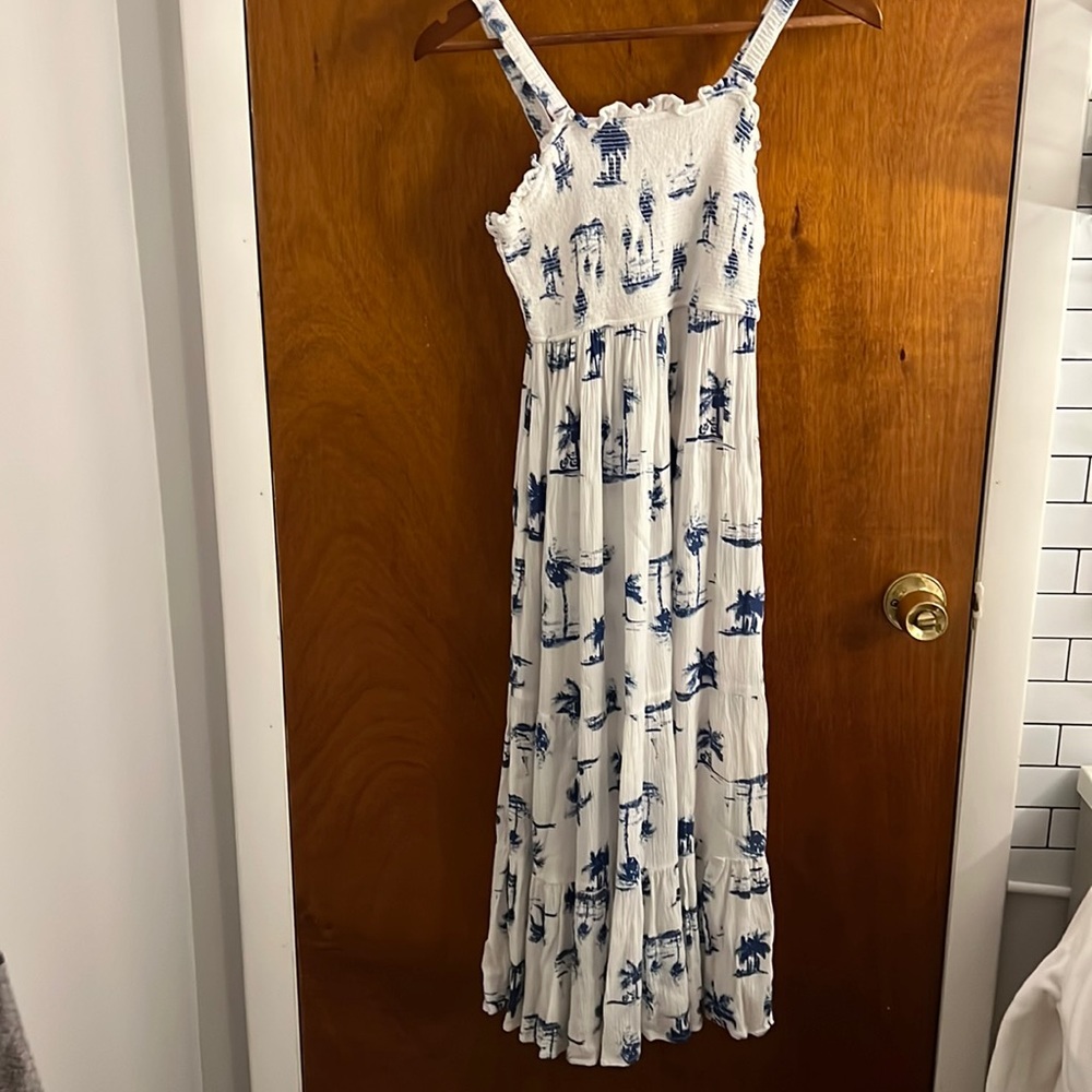 Beachwear cover up dress size small